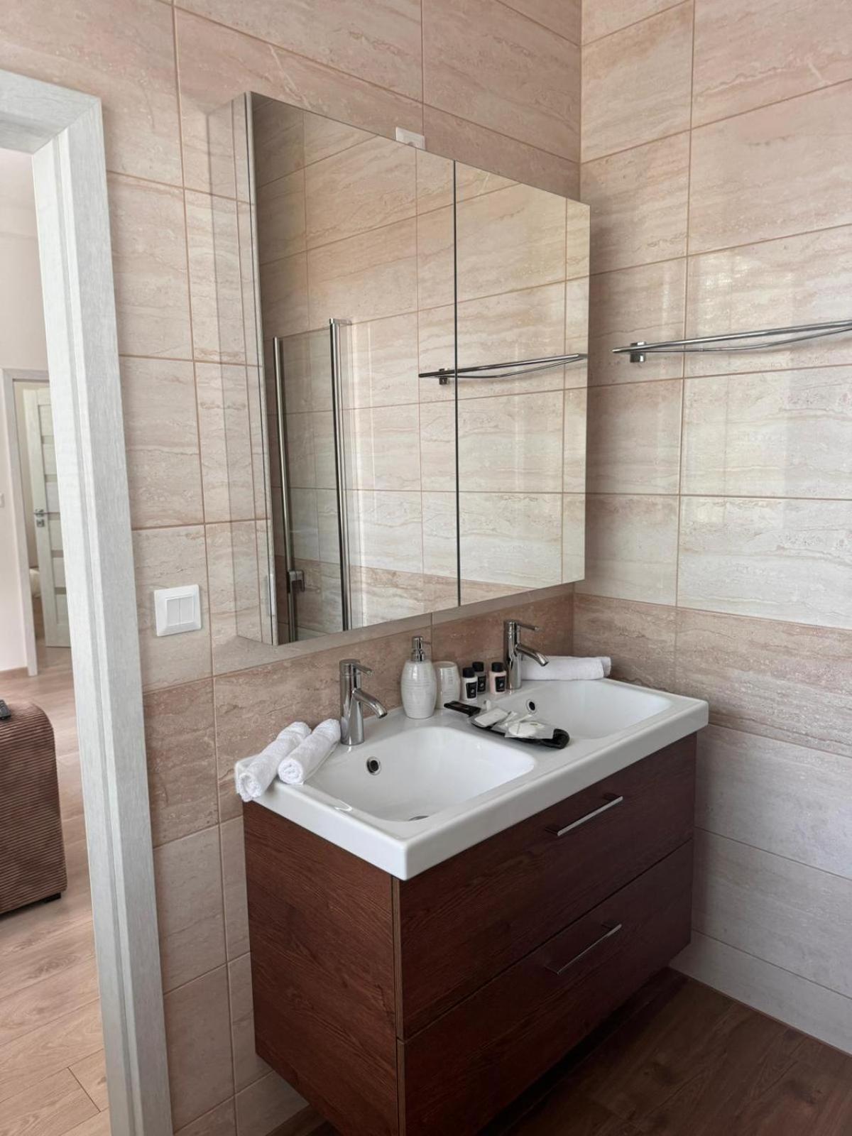 Apartman Ruza ルジョムベロク エクステリア 写真